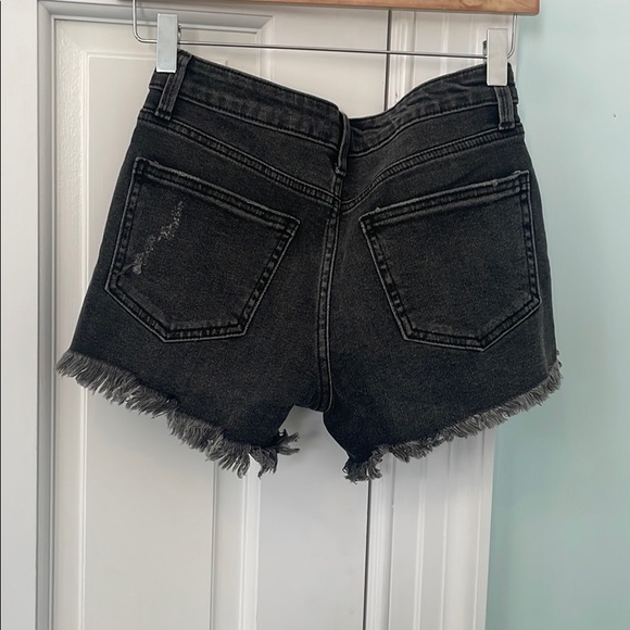 Just USA Black Denim Jean Shorts - Picture 2 of 2